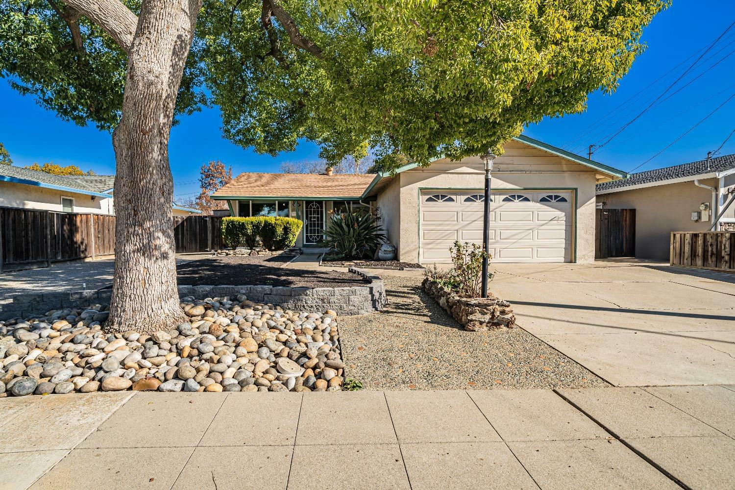 878 Carmel Avenue  Livermore CA 94550 photo