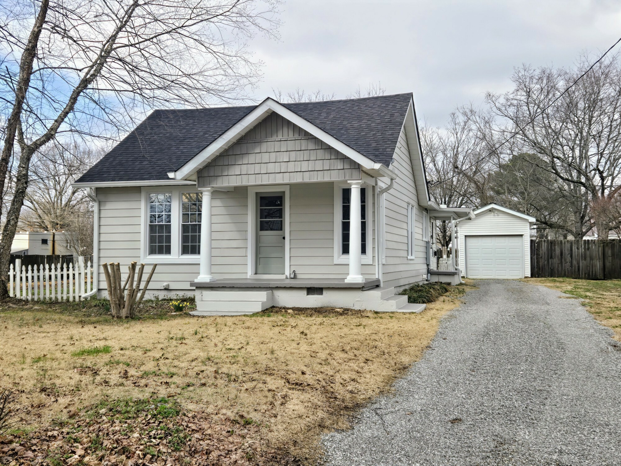 Property Photo: 506 1st St TN 38464