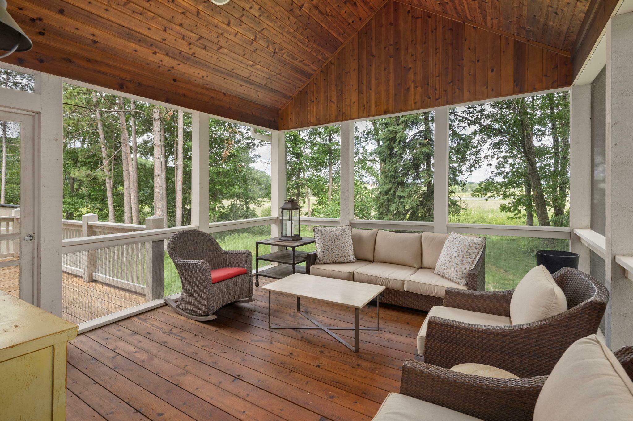 Property Photo: 11636 Timberline Road MN 55305
