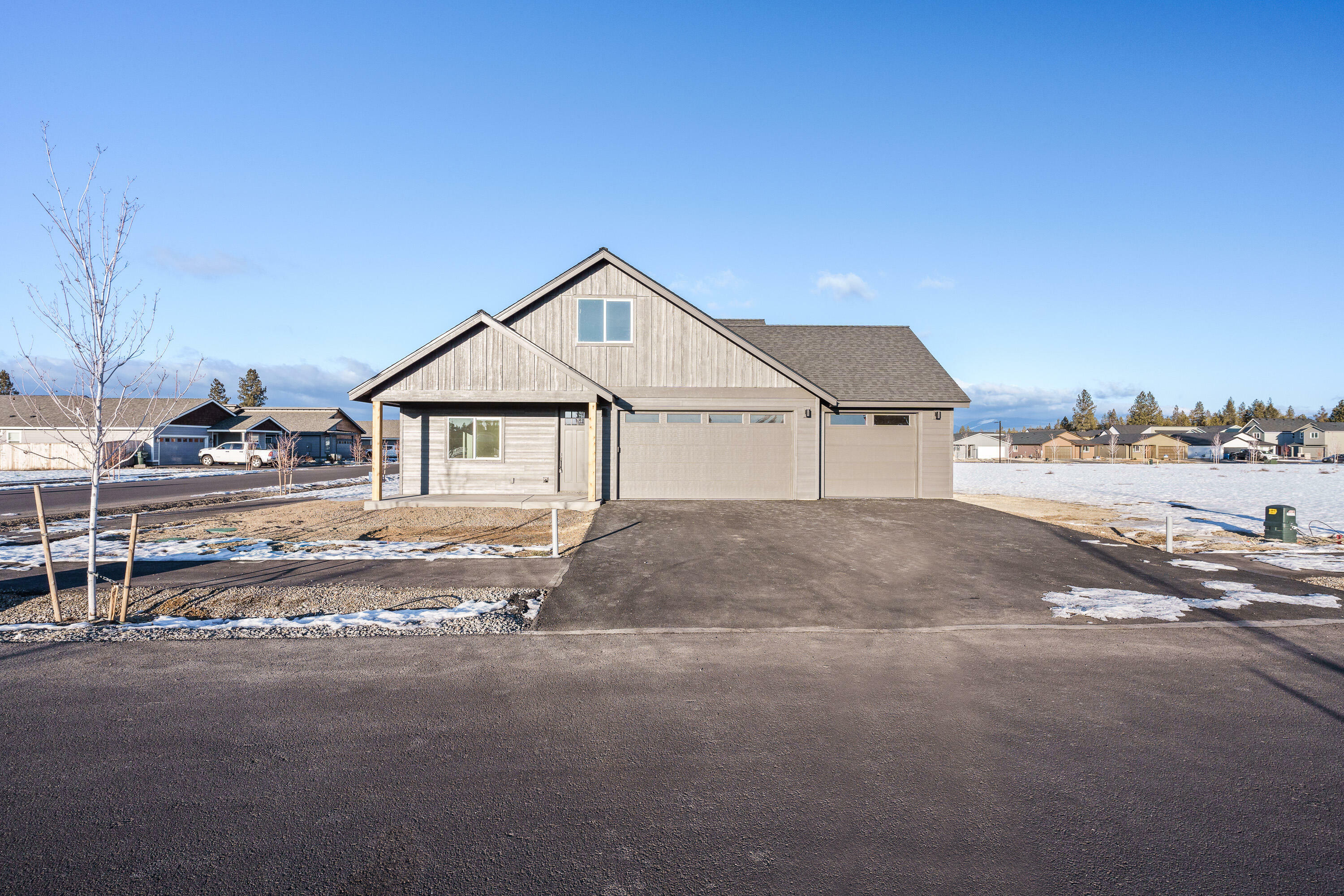 Property Photo:  16616 Memorial Lane Lot 172  OR 97739 