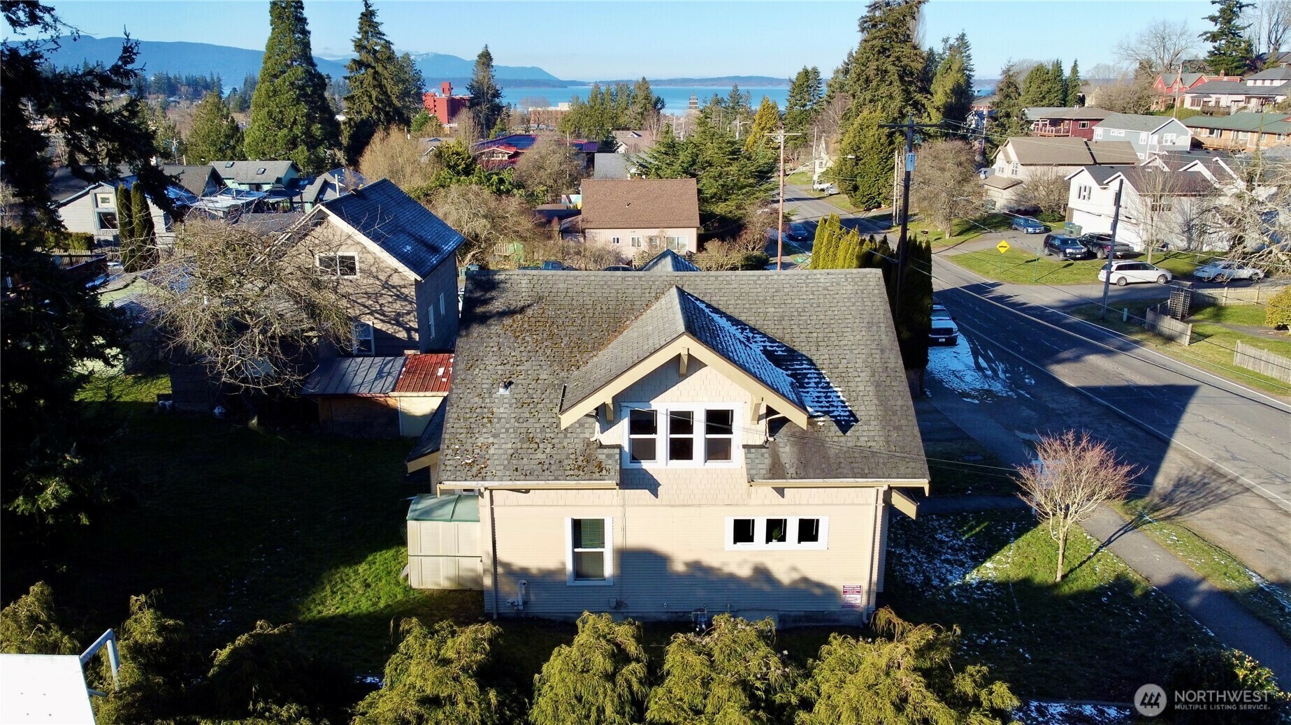 Property Photo:  1708  Harris Avenue  WA 98225 