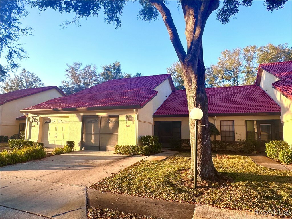 Property Photo: 2010 Forest Drive FL 34453