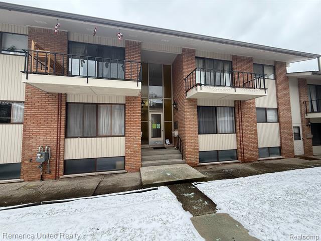 Property Photo:  500  Ford St Unit 3C 3  MI 48170 
