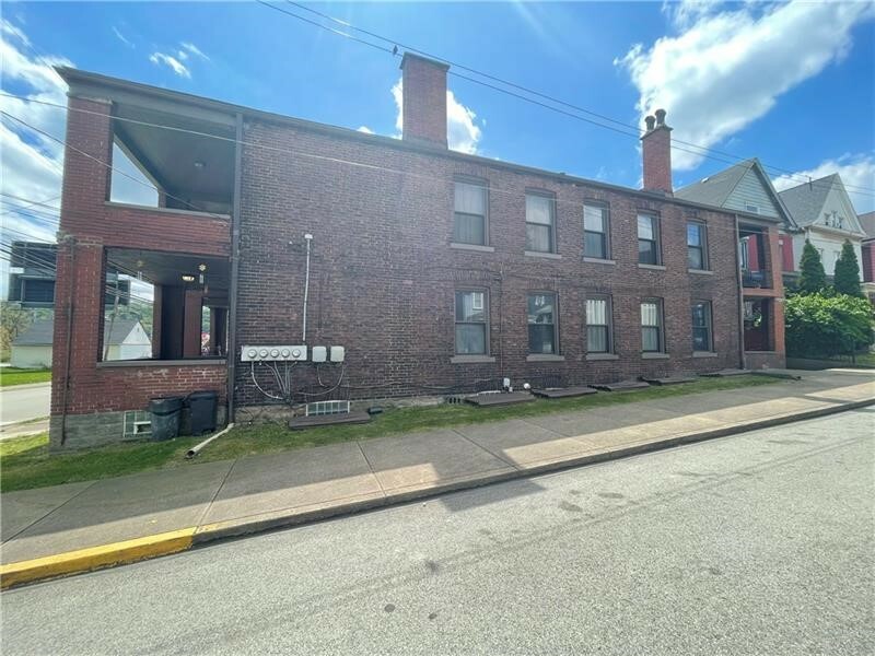 Property Photo:  613 - 615 Grandview Ave  PA 15112 