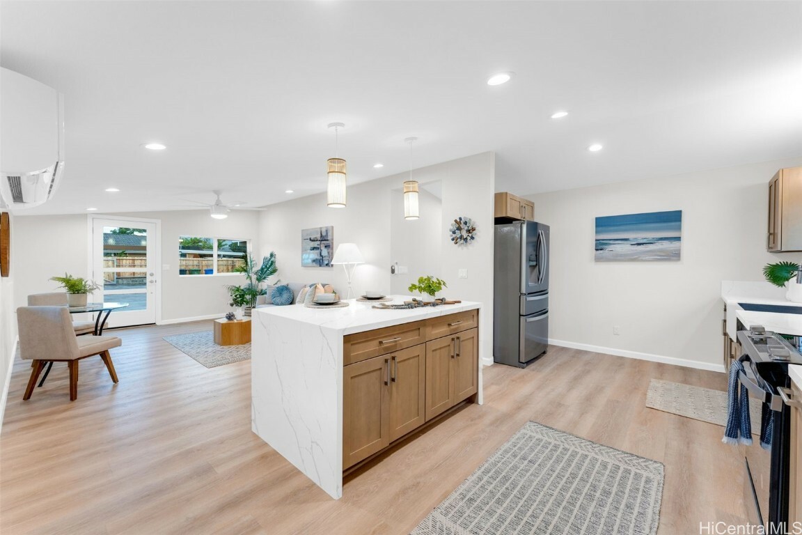 Property Photo:  174 Hauoli Street  HI 96734 