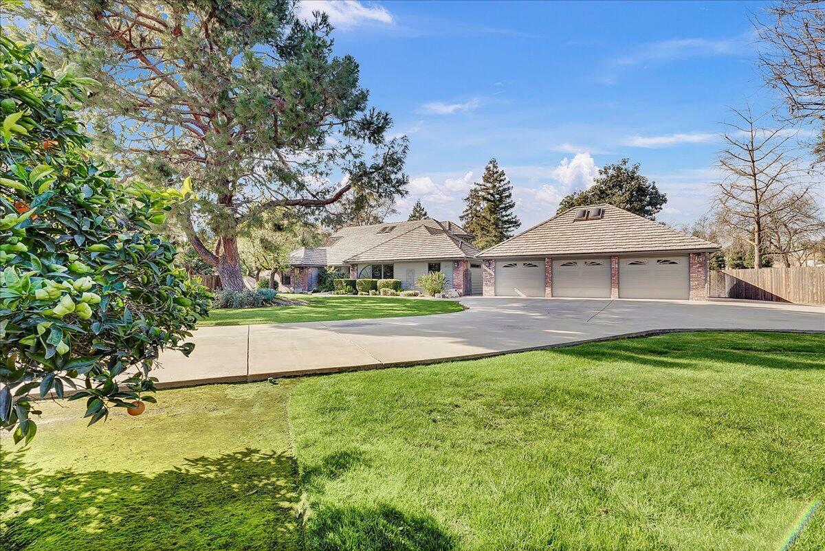 1317 N Tommy Court  Visalia CA 93291 photo