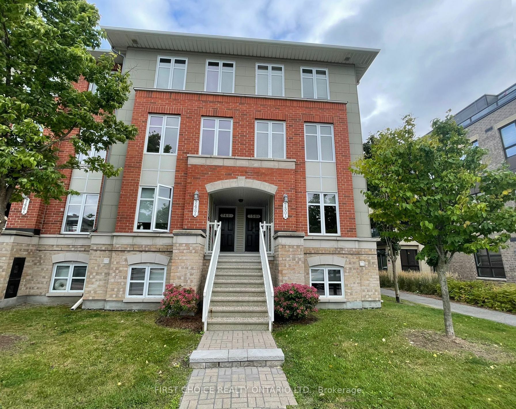 Photo de la propriété:  750 Chapman Mills Dr B  ON K2J 3V2 