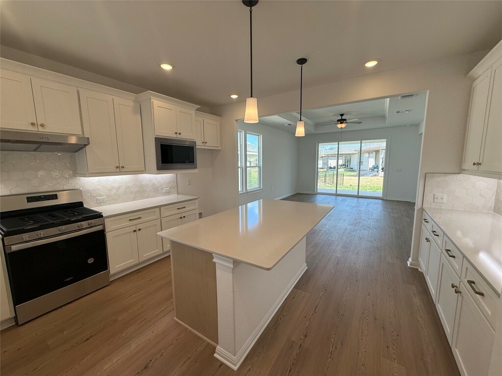 Property Photo: 105 Livewater Lane TX 78633