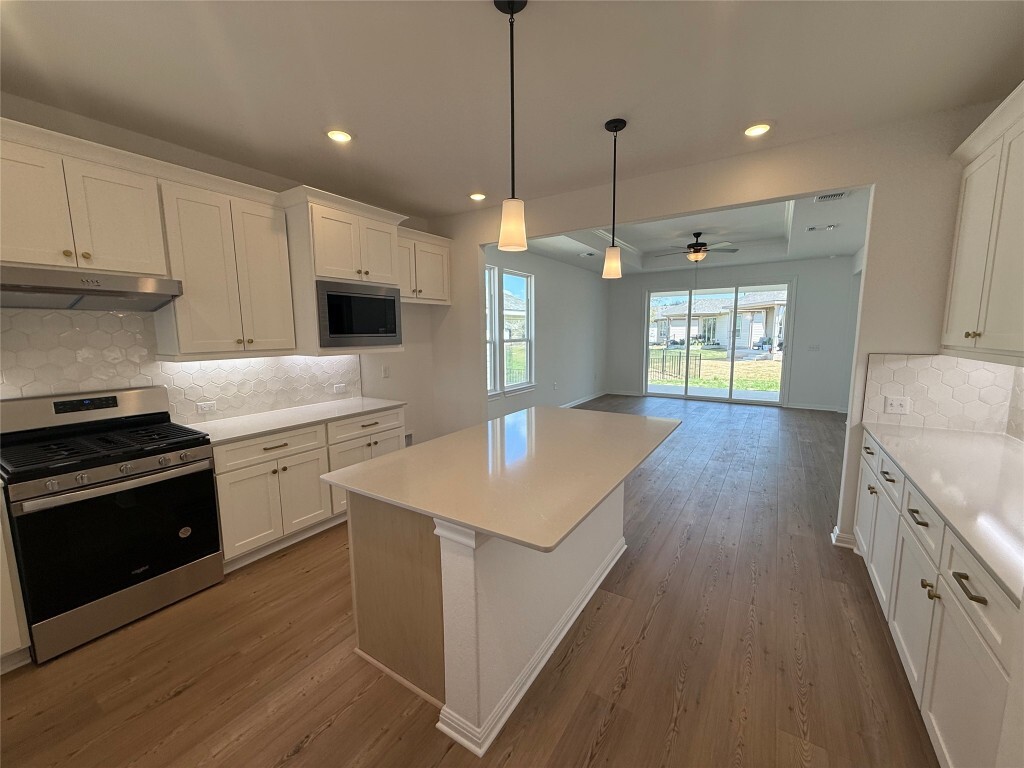 Property Photo: 105 Livewater Lane TX 78633