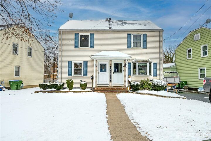 3 Macarthur Drive  Edison NJ 08837 photo