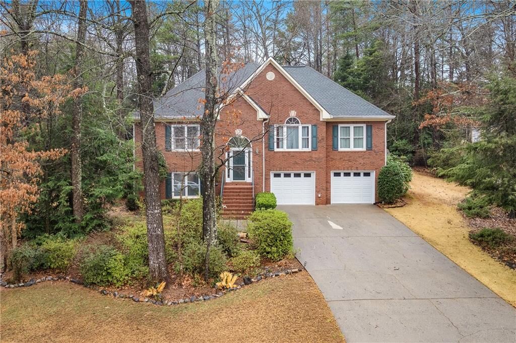 Property Photo: 2070 Ivy Lane GA 30041