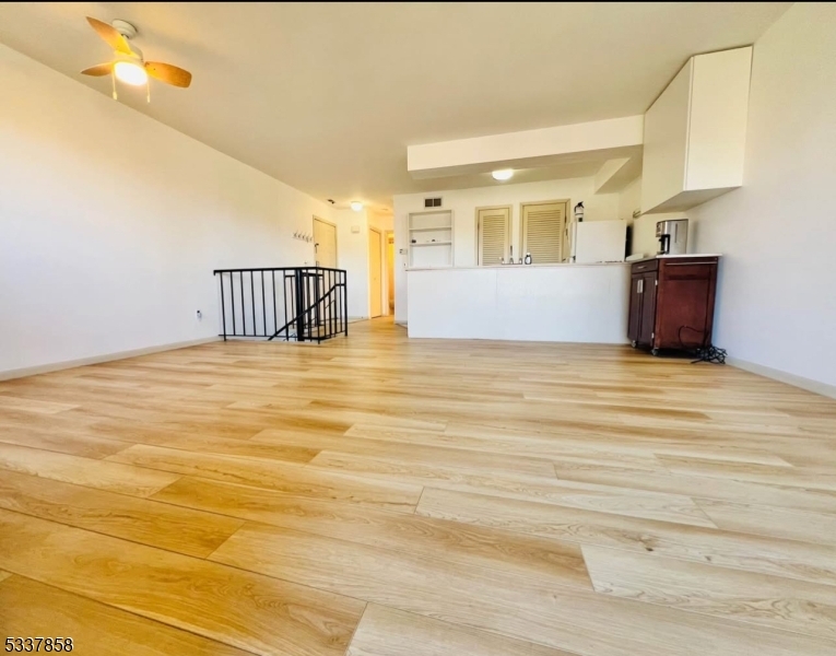 Property Photo:  2 Sunrise Dr  NJ 07462 