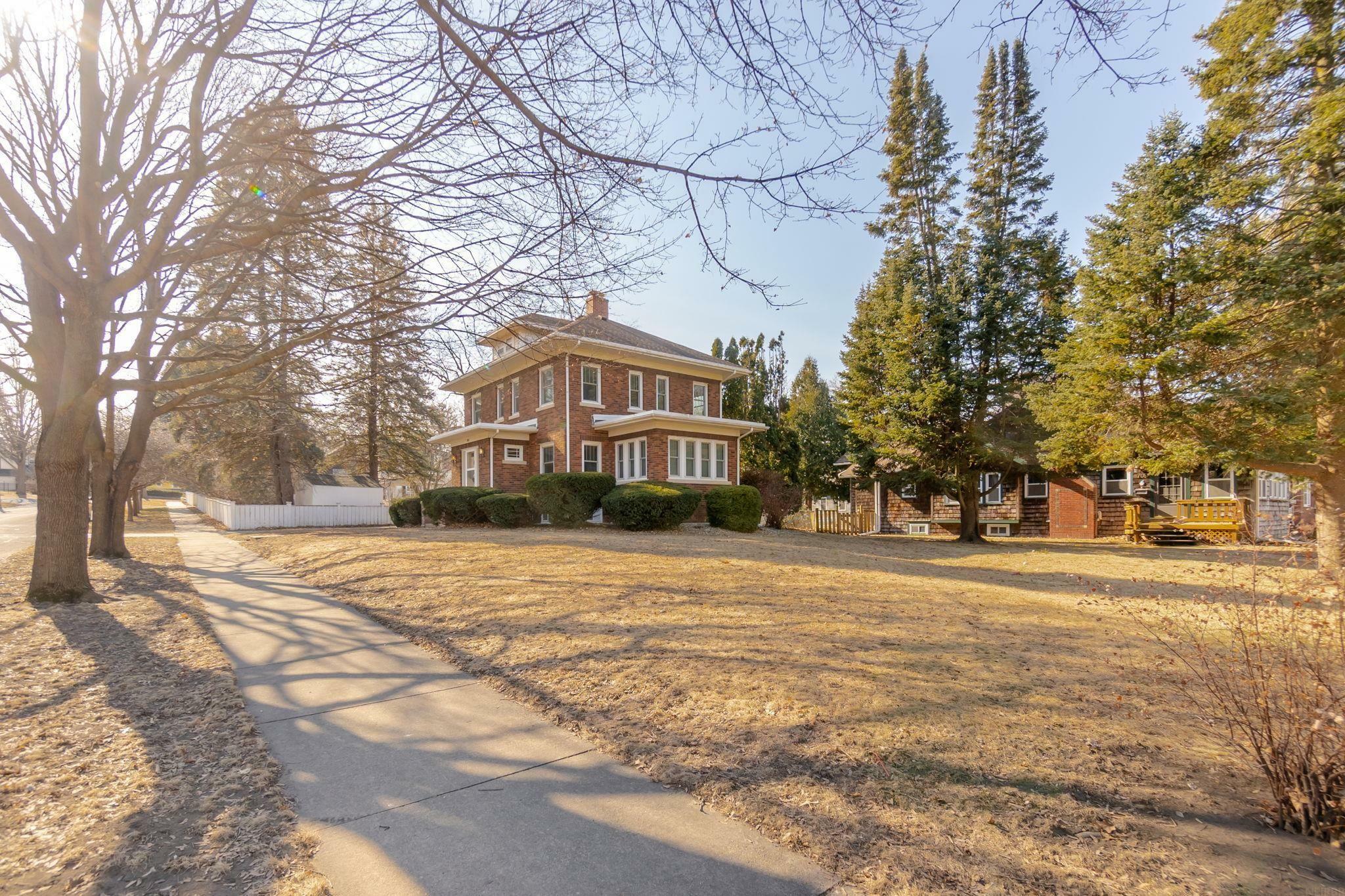 Property Photo:  808 Lawnhill Avenue  IA 50701 