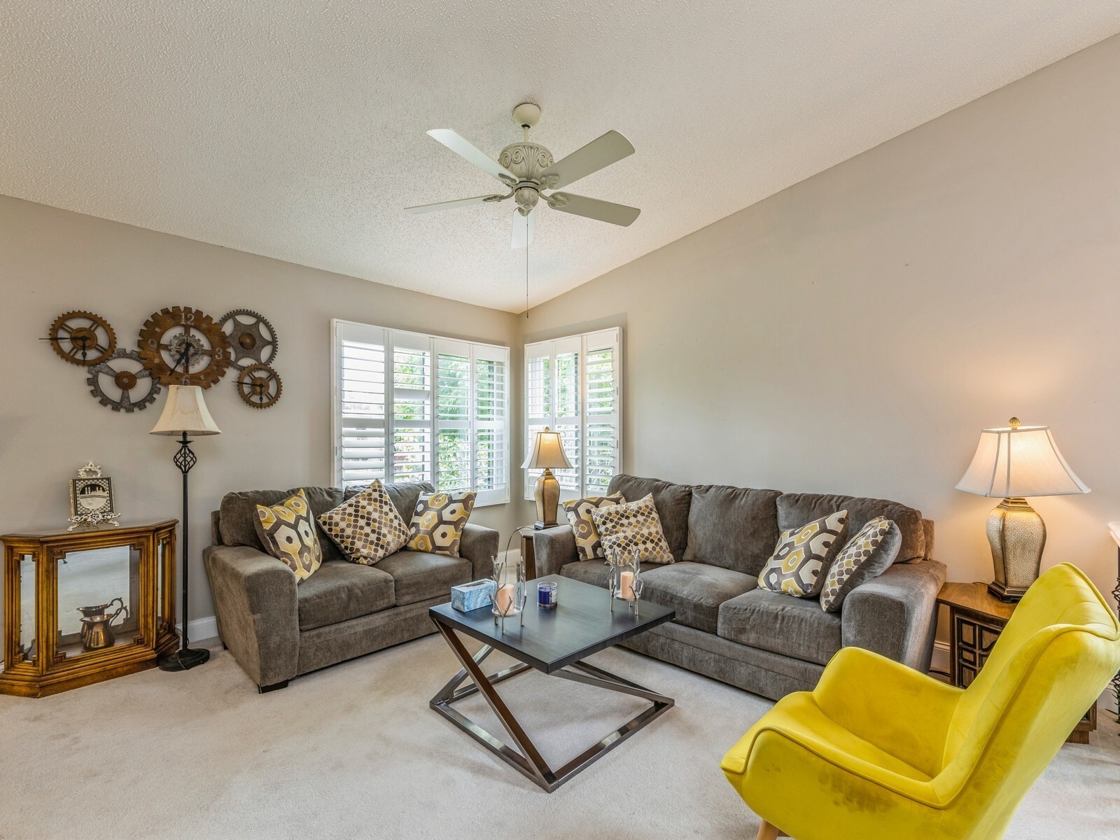 Property Photo: 1112 Woodland Park Drive IA 50266
