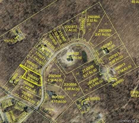 Property Photo:  Stonecrest Lot #11 Court  NY 12533 