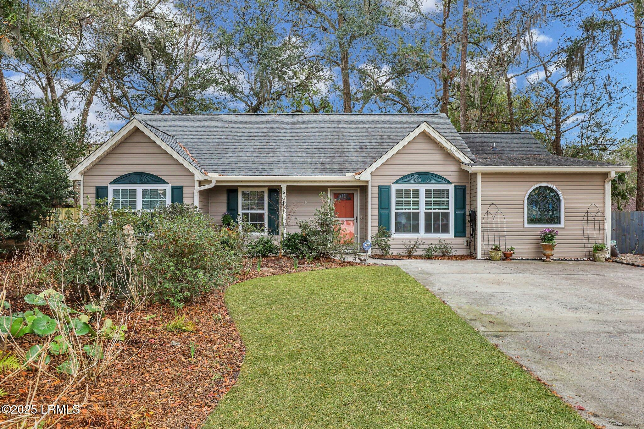 Property Photo:  5 Flora Circle  SC 29907 