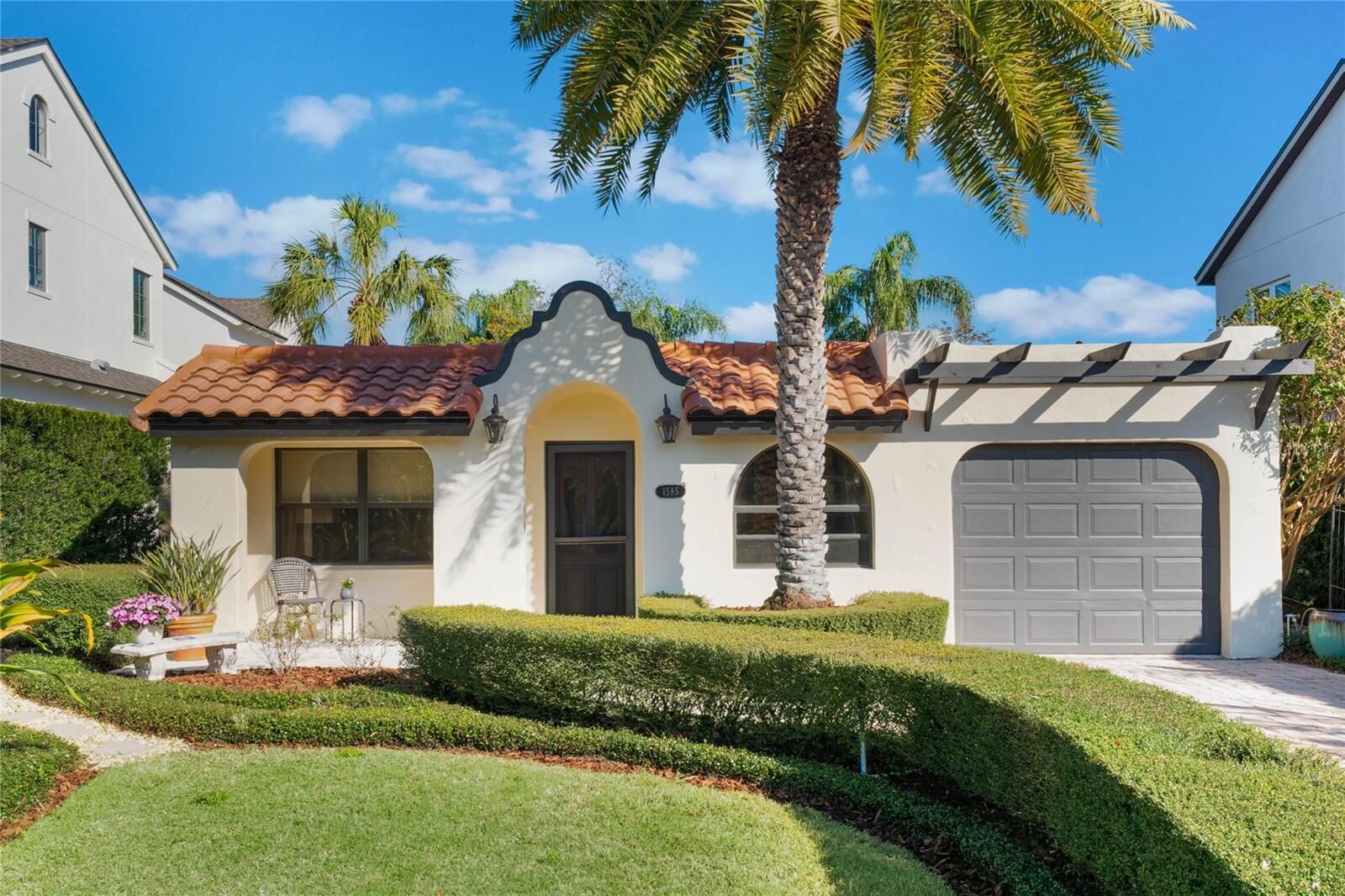 Property Photo: 1585 Chestnut Avenue FL 32789