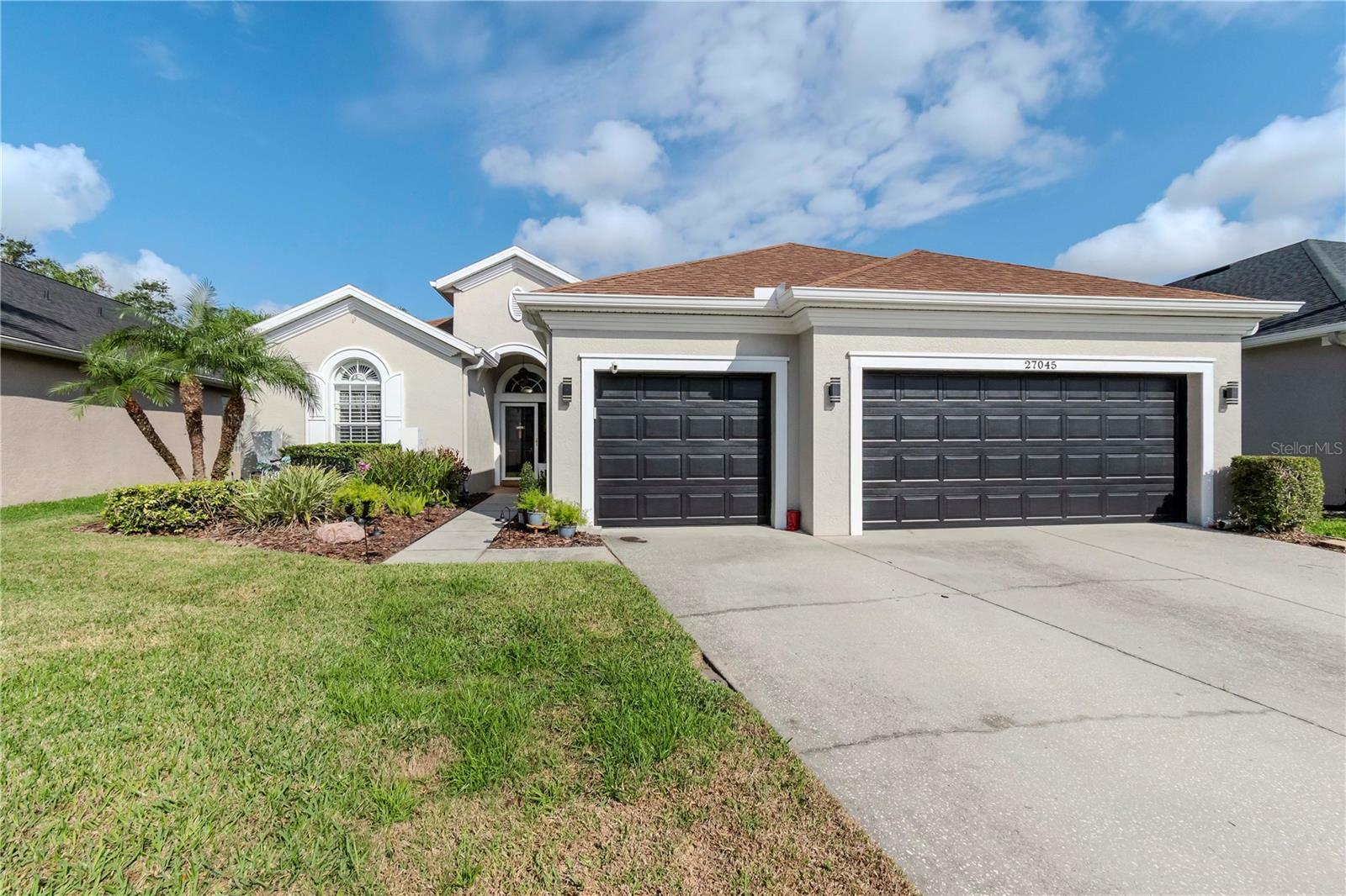 Property Photo:  27045 Firebush Drive  FL 33544 