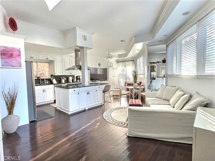 Property Photo: 52 W Neapolitan Lane CA 90803