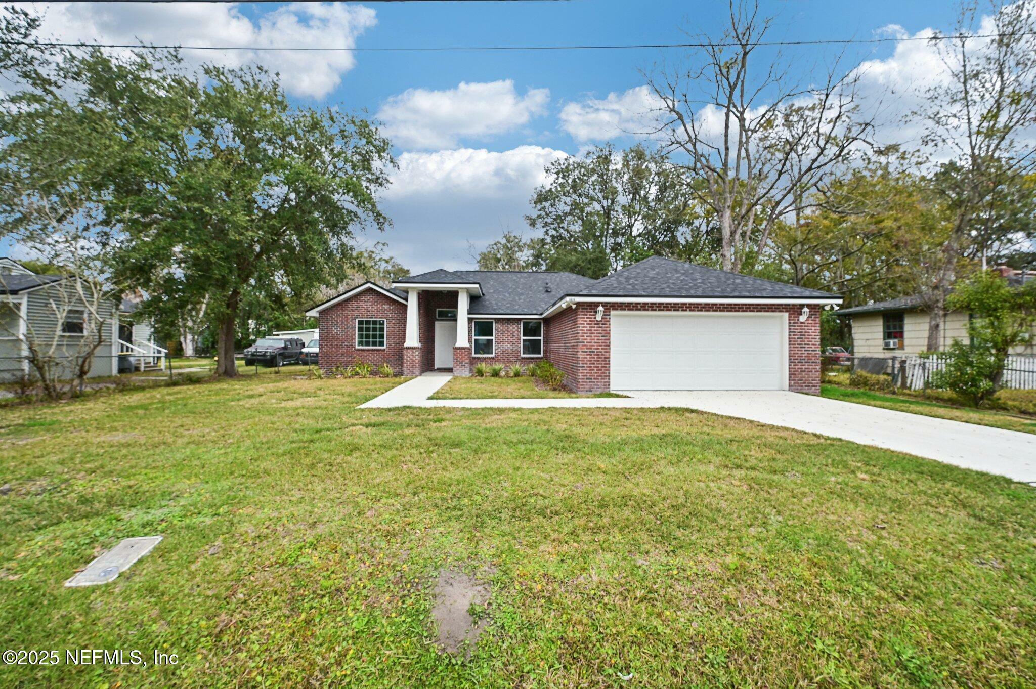 Property Photo: 3075 W 19th Street FL 32254