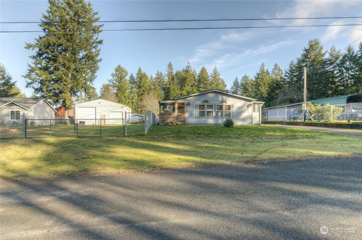 Property Photo:  11948  Sanford Street SE  WA 98589 