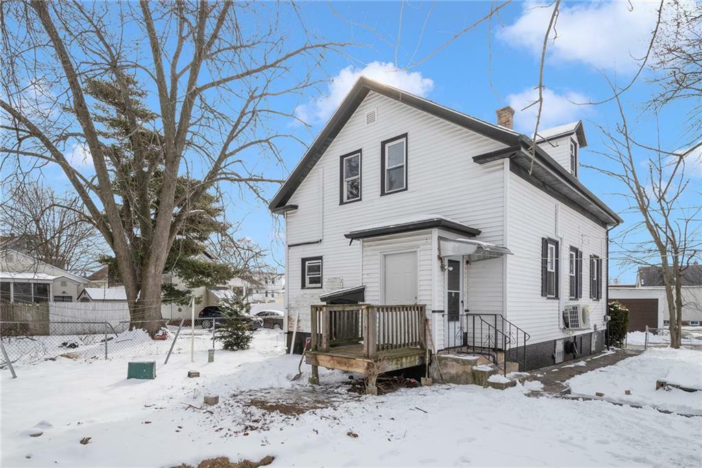 Property Photo:  15 Woodlawn Avenue  RI 02860 