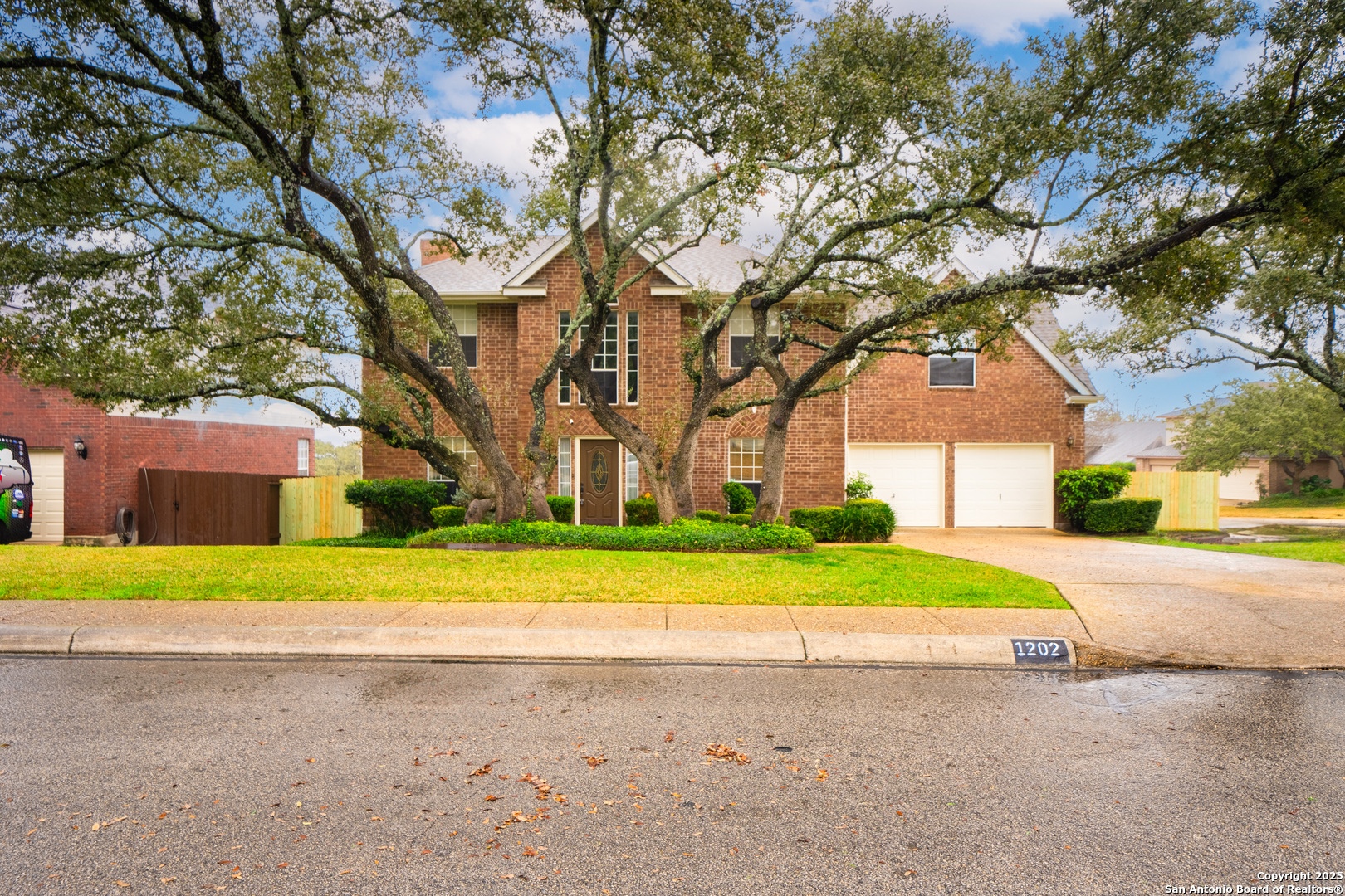 Property Photo: 1202 Scenic Knl TX 78258