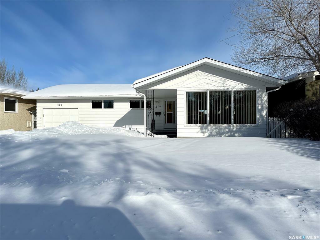 417 East Place  Saskatoon SK S7J 2Y7 photo