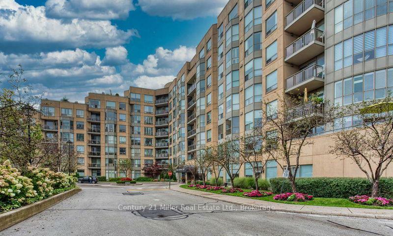 Photo de la propriété:  2511 Lakeshore Road W 319  ON L6L 6L9 
