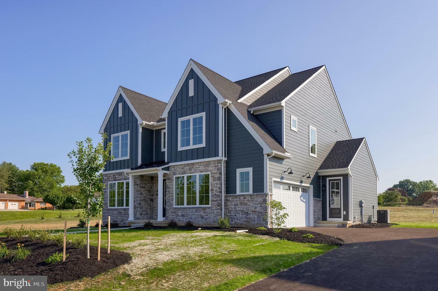 Property Photo: 836 Wheatfield Lane PA 17042