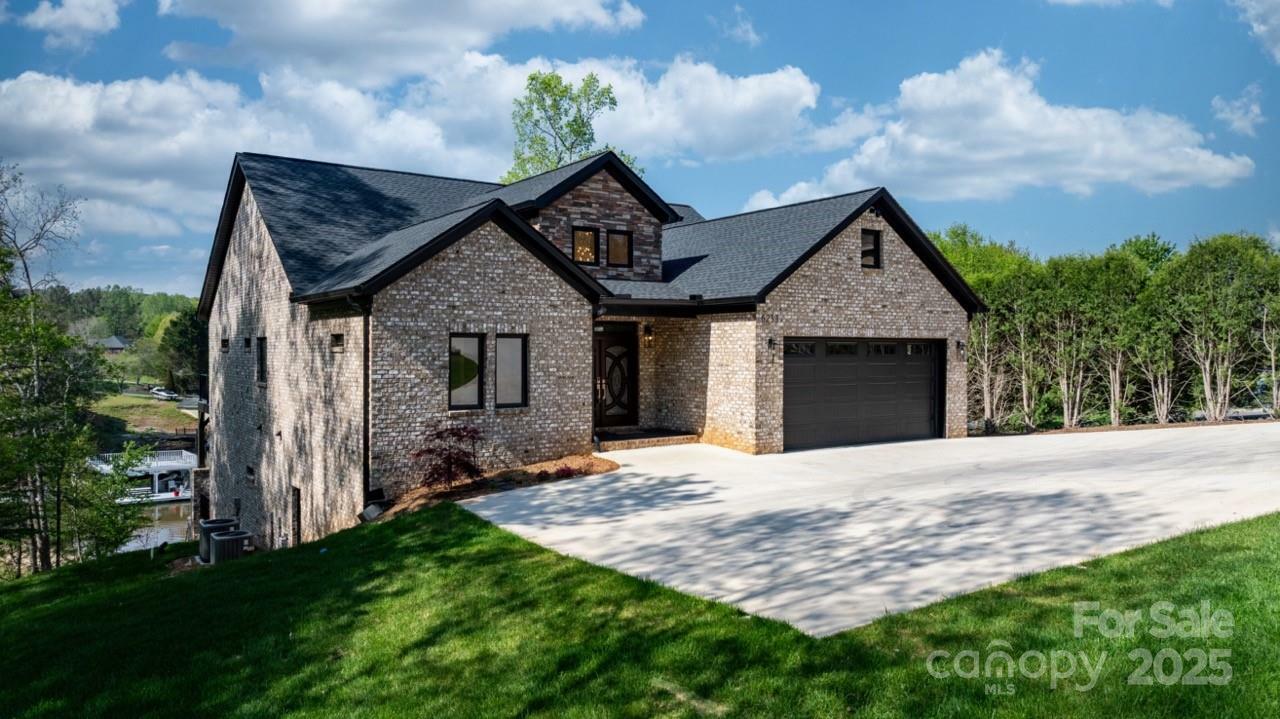 Property Photo:  6233 Riviera Run Estates Drive  NC 28601 