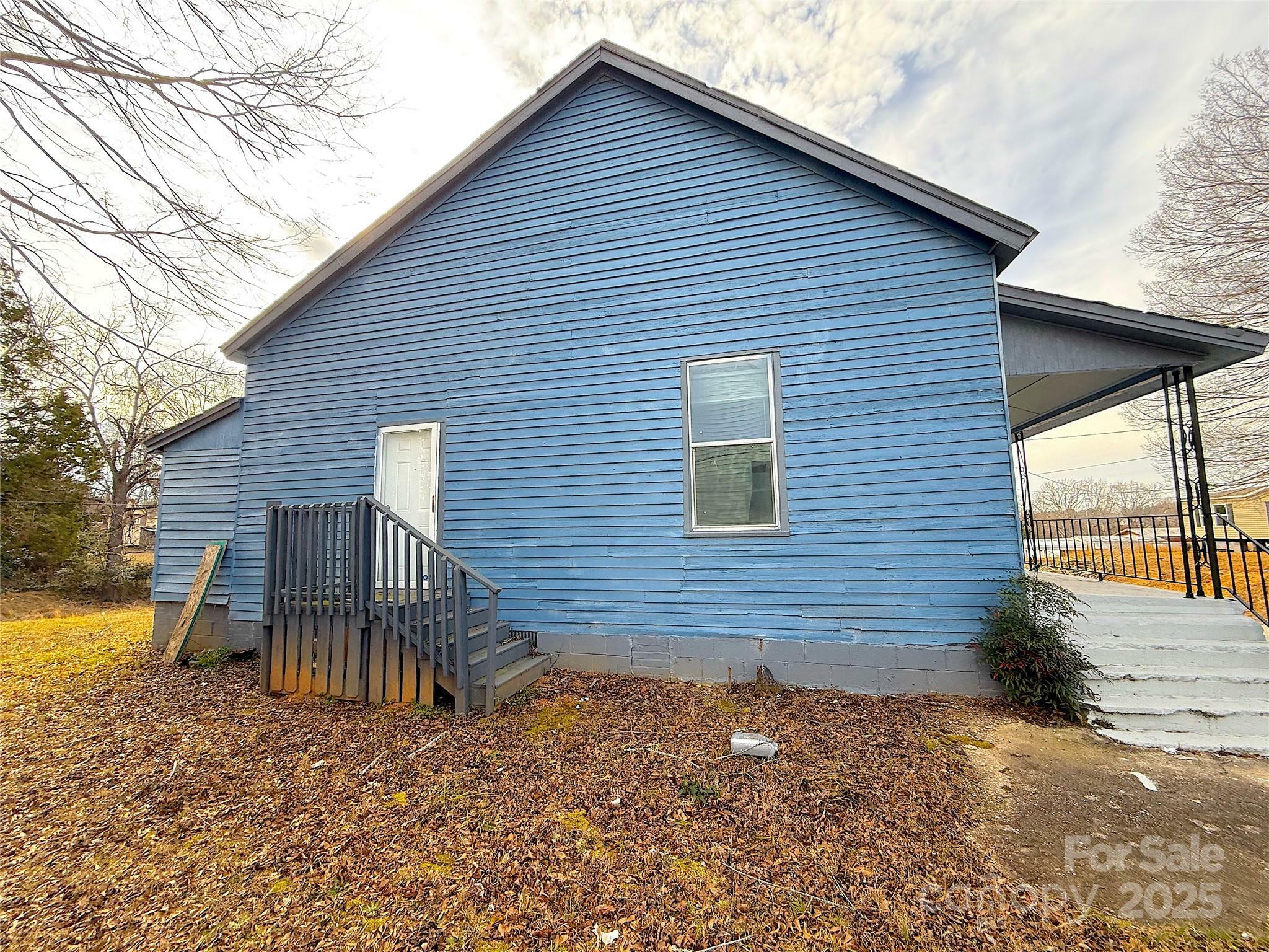 Property Photo:  309 Spring Street  SC 29379 