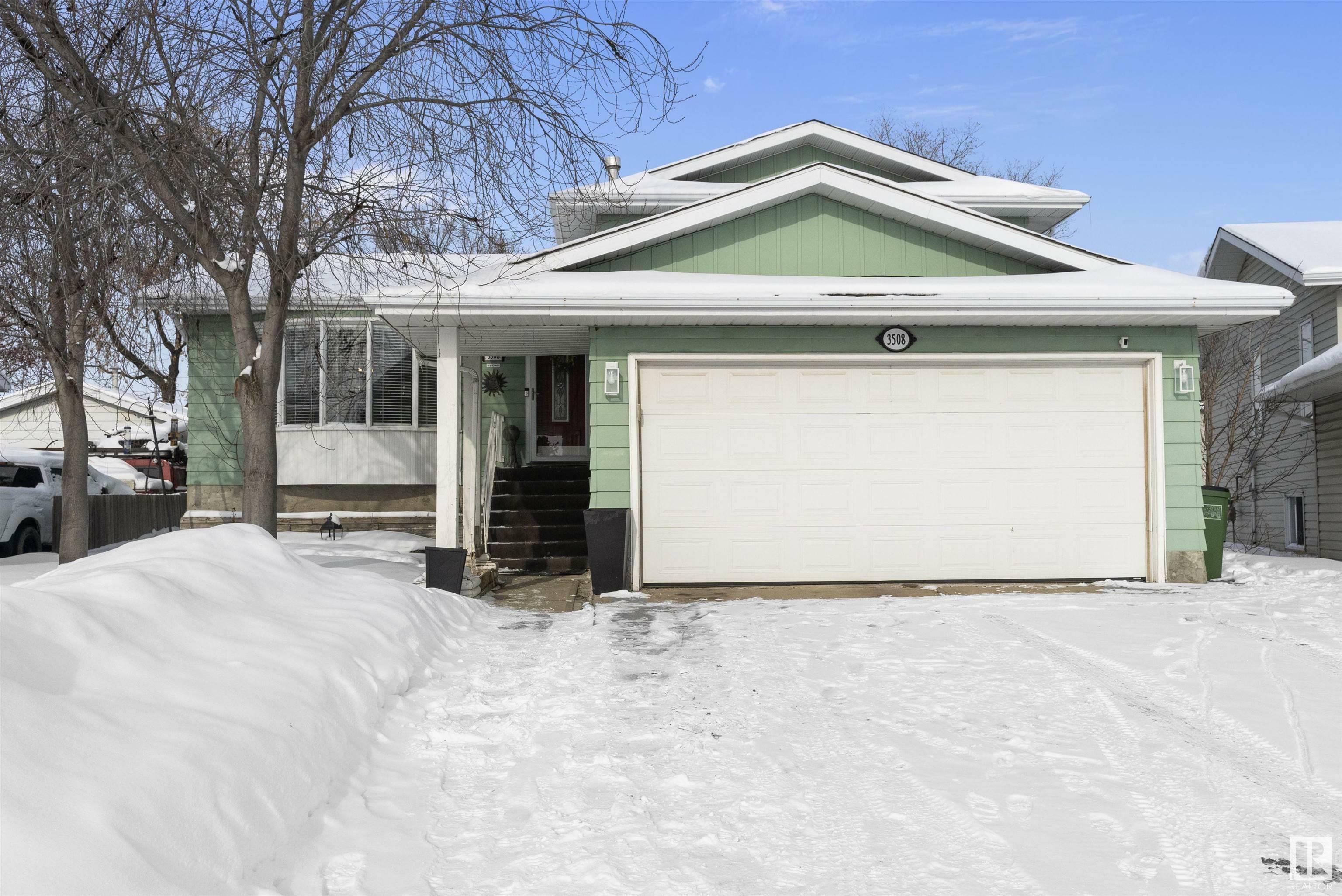 Property Photo:  3508 22 Avenue NW  AB T6L 3E4 