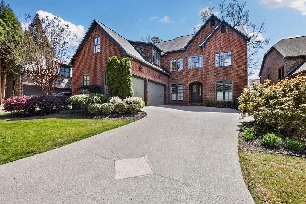 Property Photo:  29 Cliftwood Drive  GA 30328 