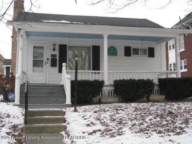 Property Photo:  726 Seymour Avenue  MI 48906 