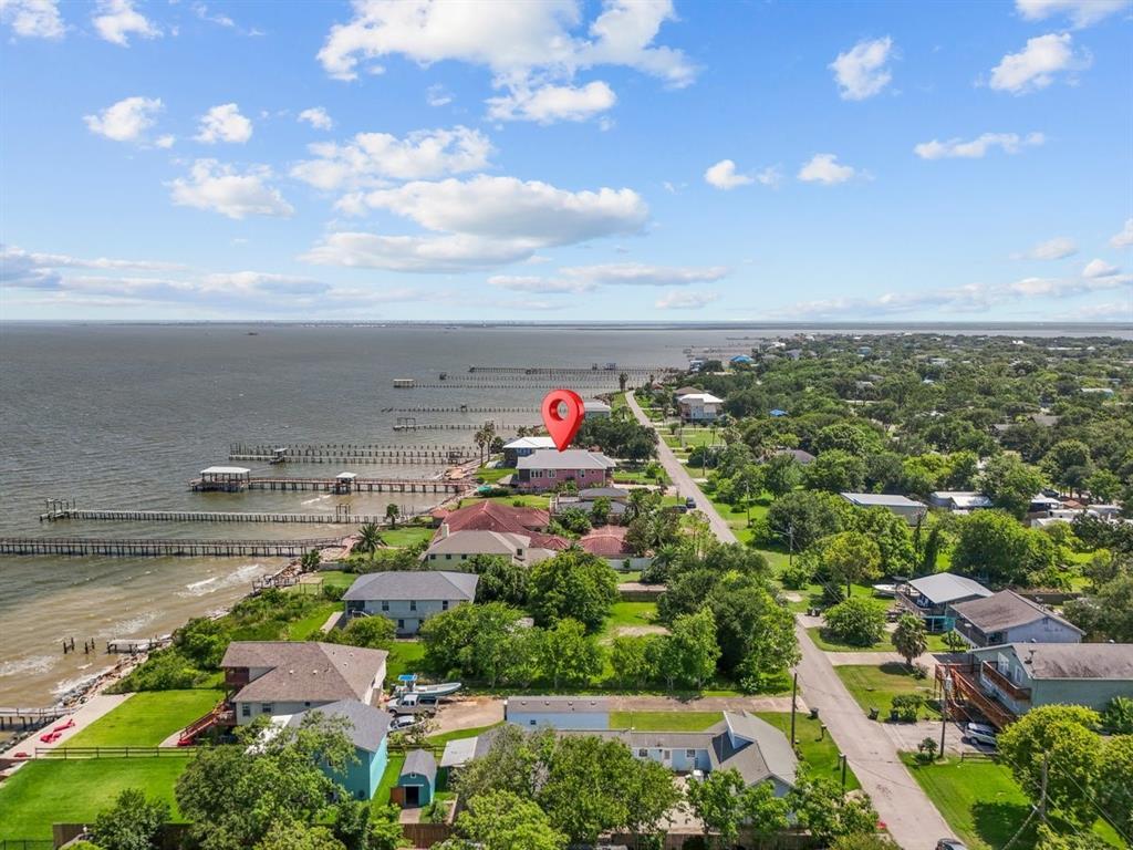 Property Photo: 421 2nd Street TX 77539