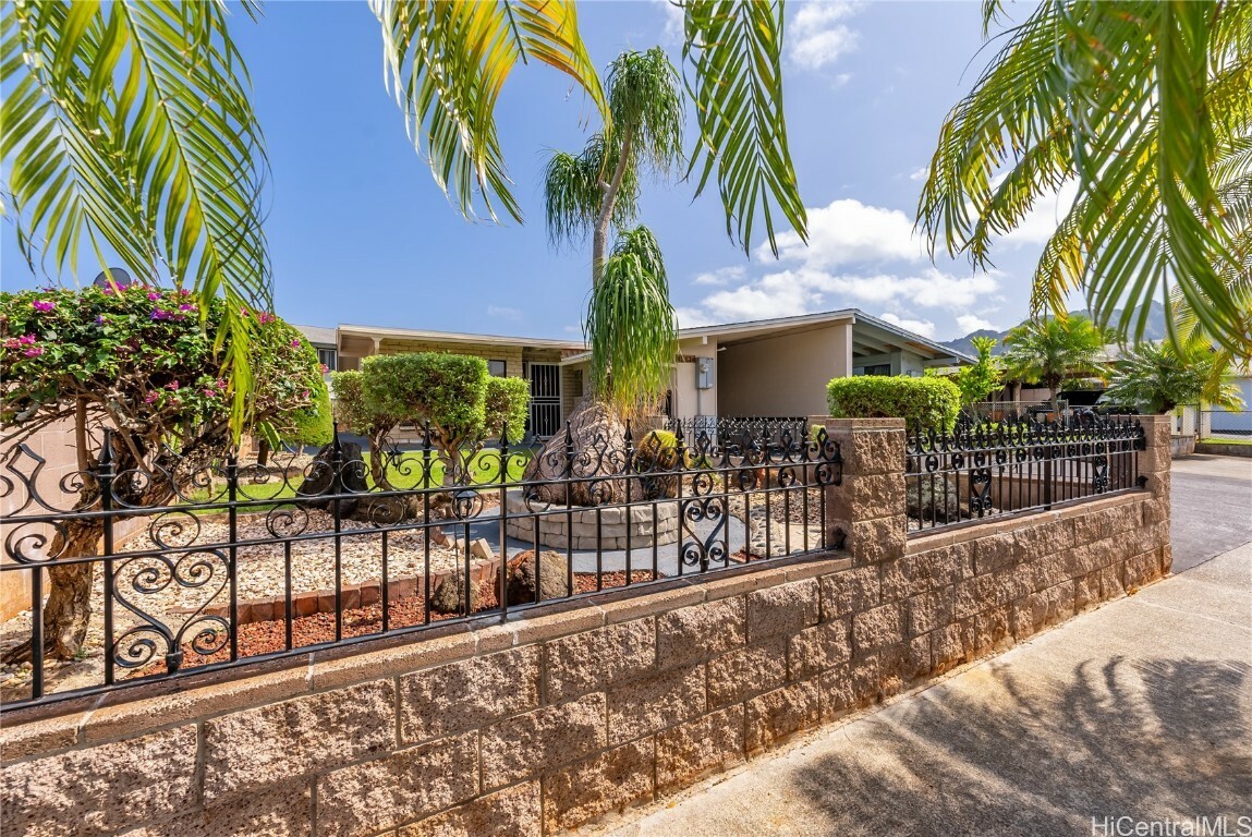 Property Photo: 41-524 Inoa Street HI 96795