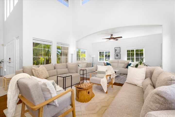 Property Photo: 1098 Kuekue Street HI 96825