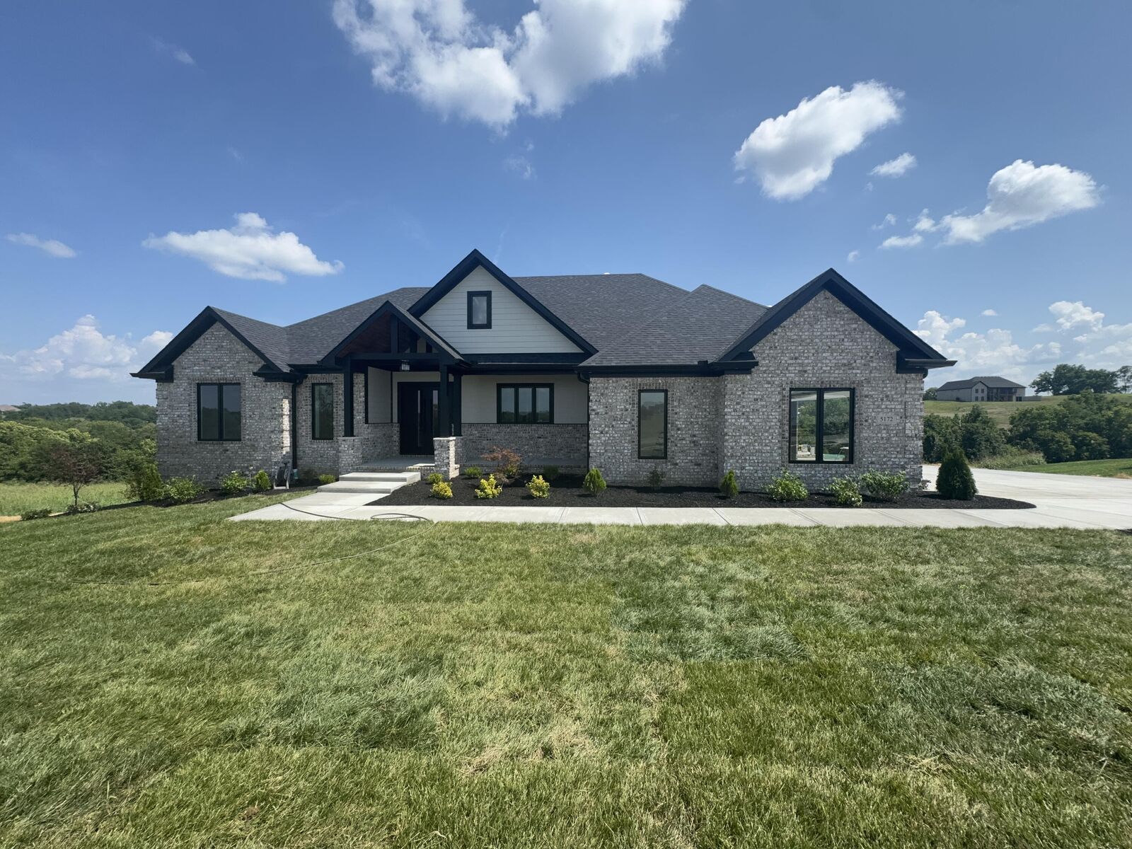 Property Photo:  