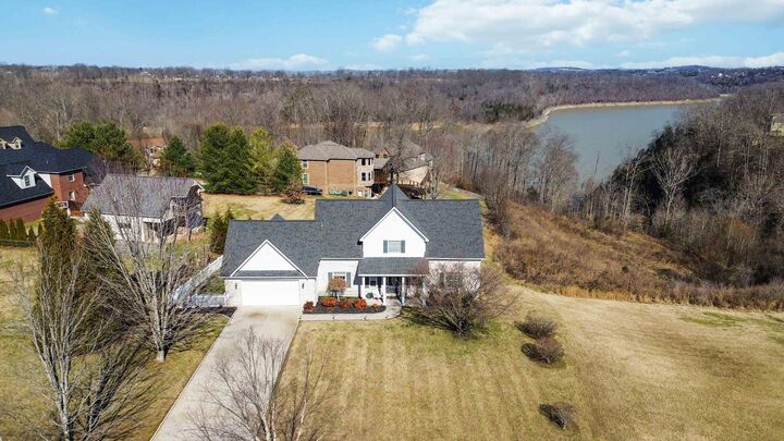 Property Photo:  39 White Tail Court  KY 42503 