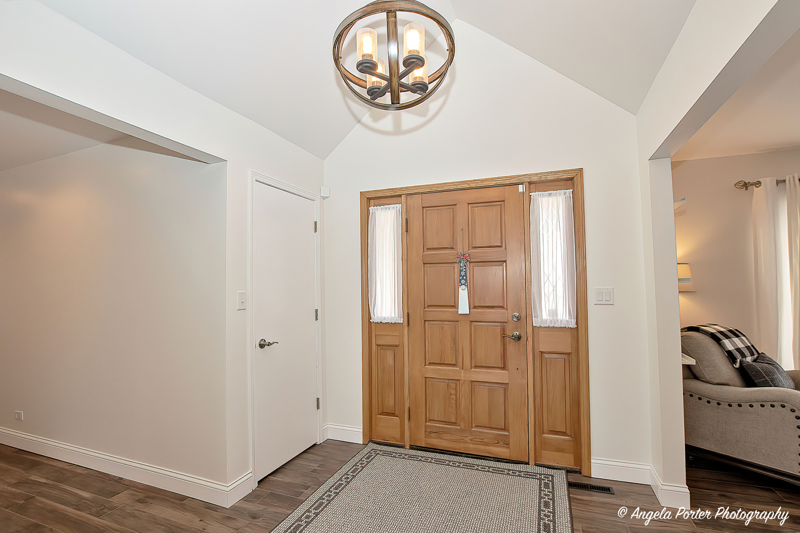 Property Photo:  25158 N Ivy Lane  IL 60047 