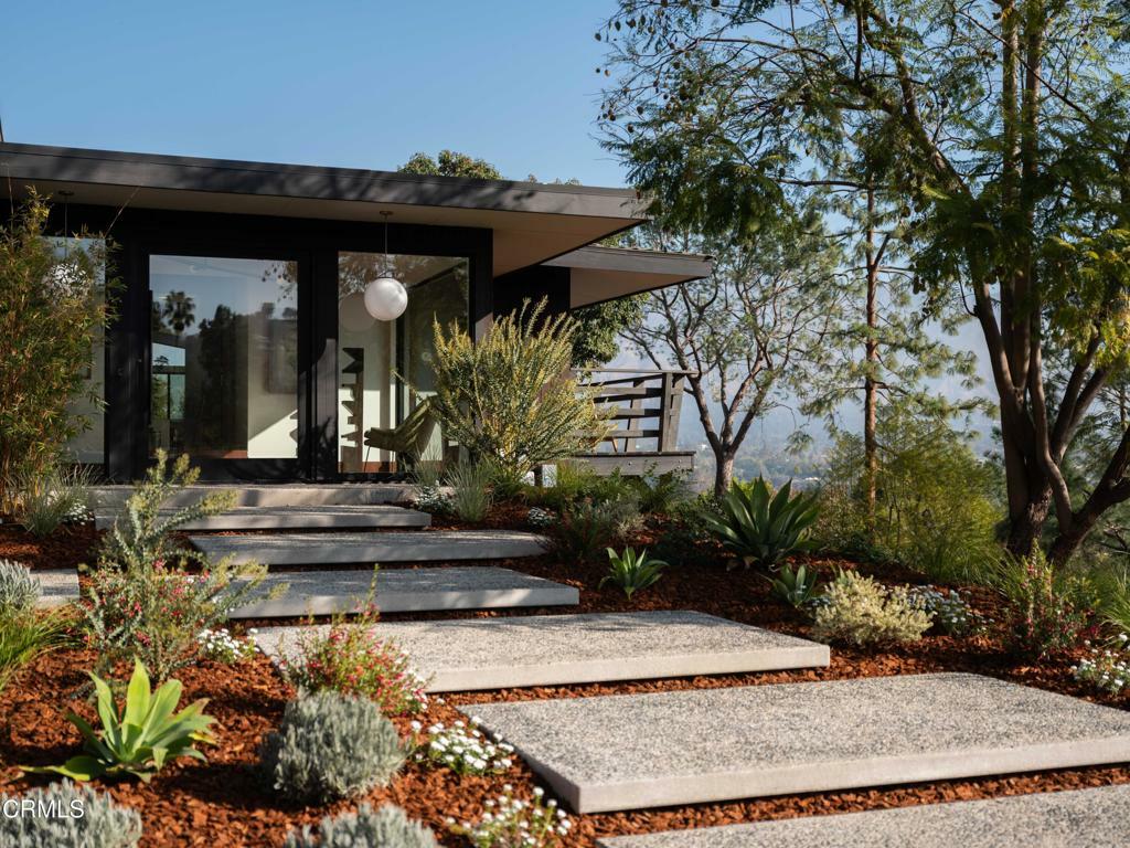 Property Photo: 945 Linda Vista Avenue CA 91103