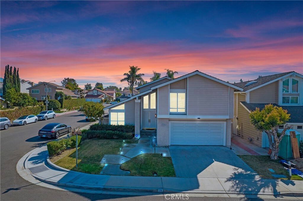 28 Abeto  Irvine CA 92620 photo