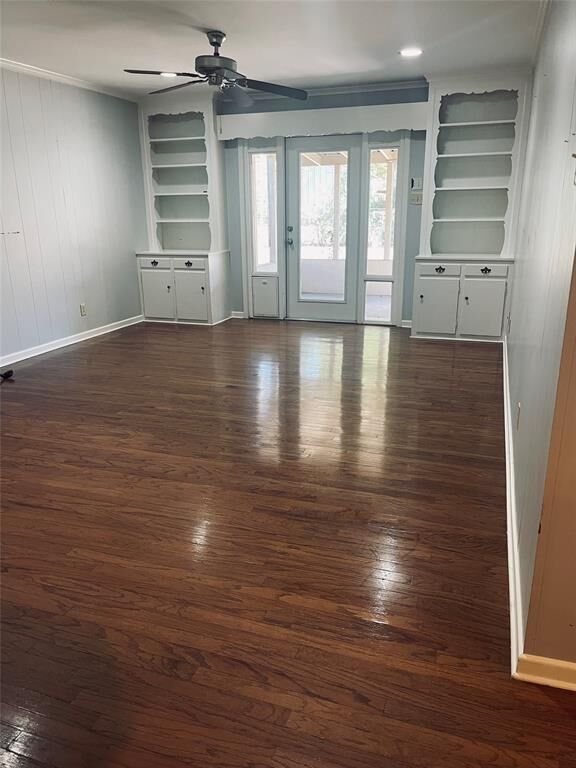 Property Photo:  600 N Johnson Street  TX 75773 