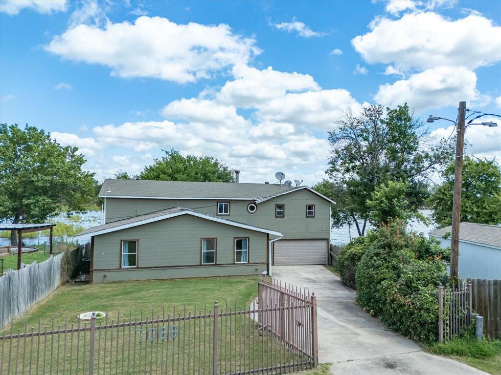 Photo de la propriété:  7066 Rucker Street  TX 76020 