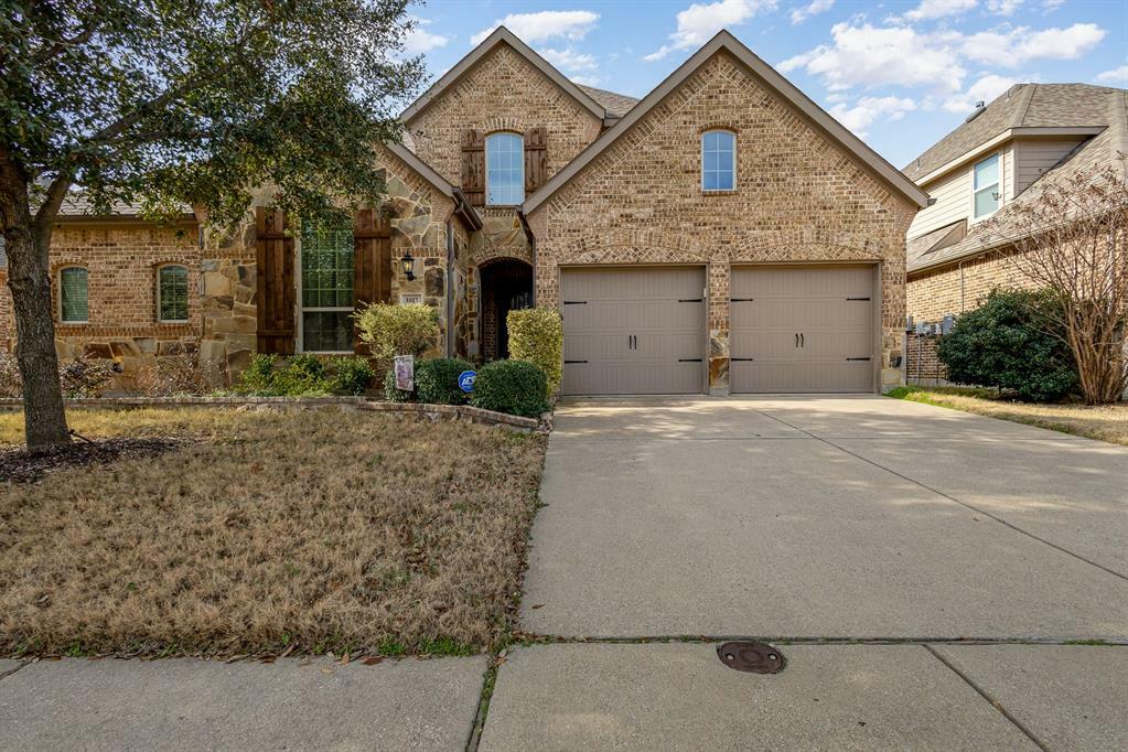 Property Photo: 1017 Fenwick Lane TX 75126