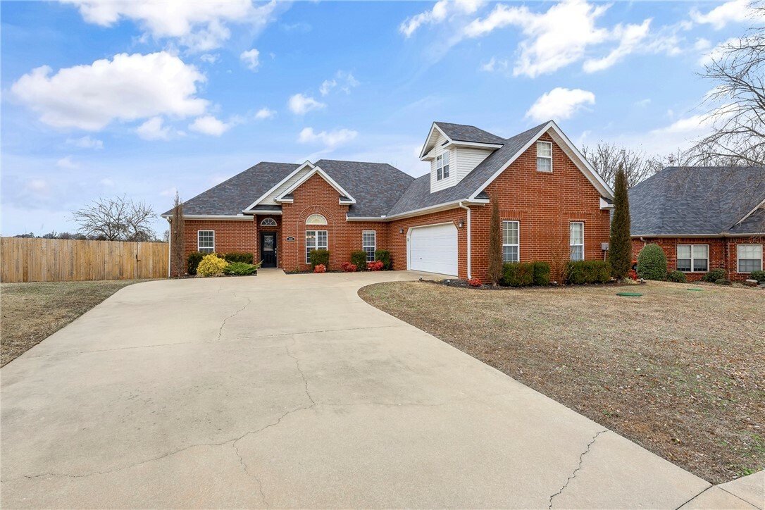 Property Photo:  1223 Lexington Circle  AR 72762 