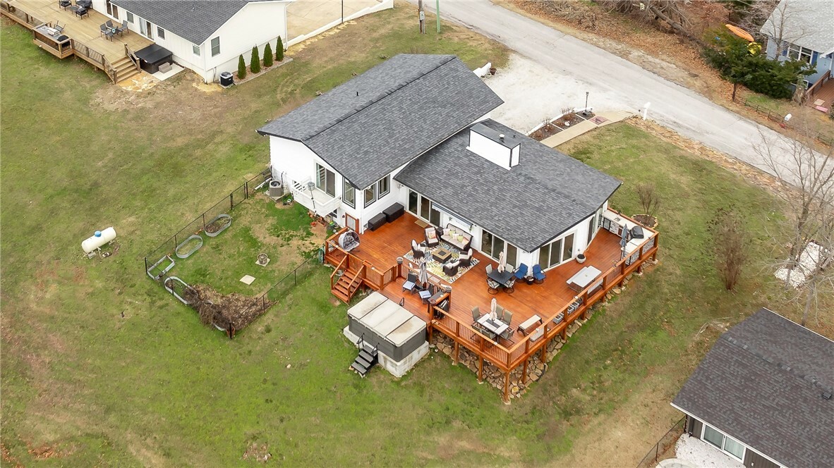 Property Photo:  8116 Pine Lane  AR 72756 