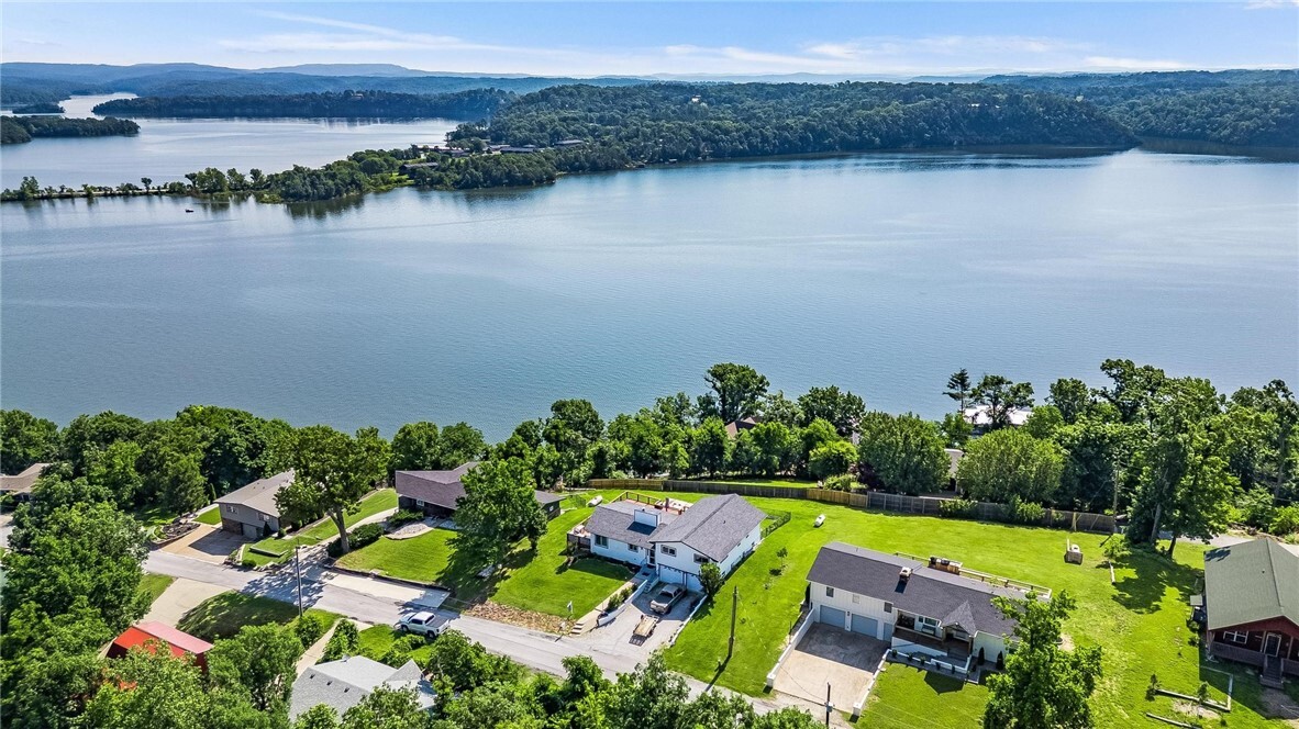 Property Photo: 8116 Pine Lane AR 72756