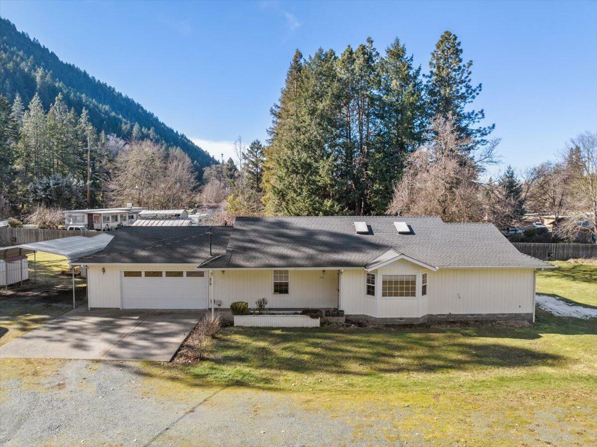 146 Blue Jay Lane  Grants Pass OR 97527 photo